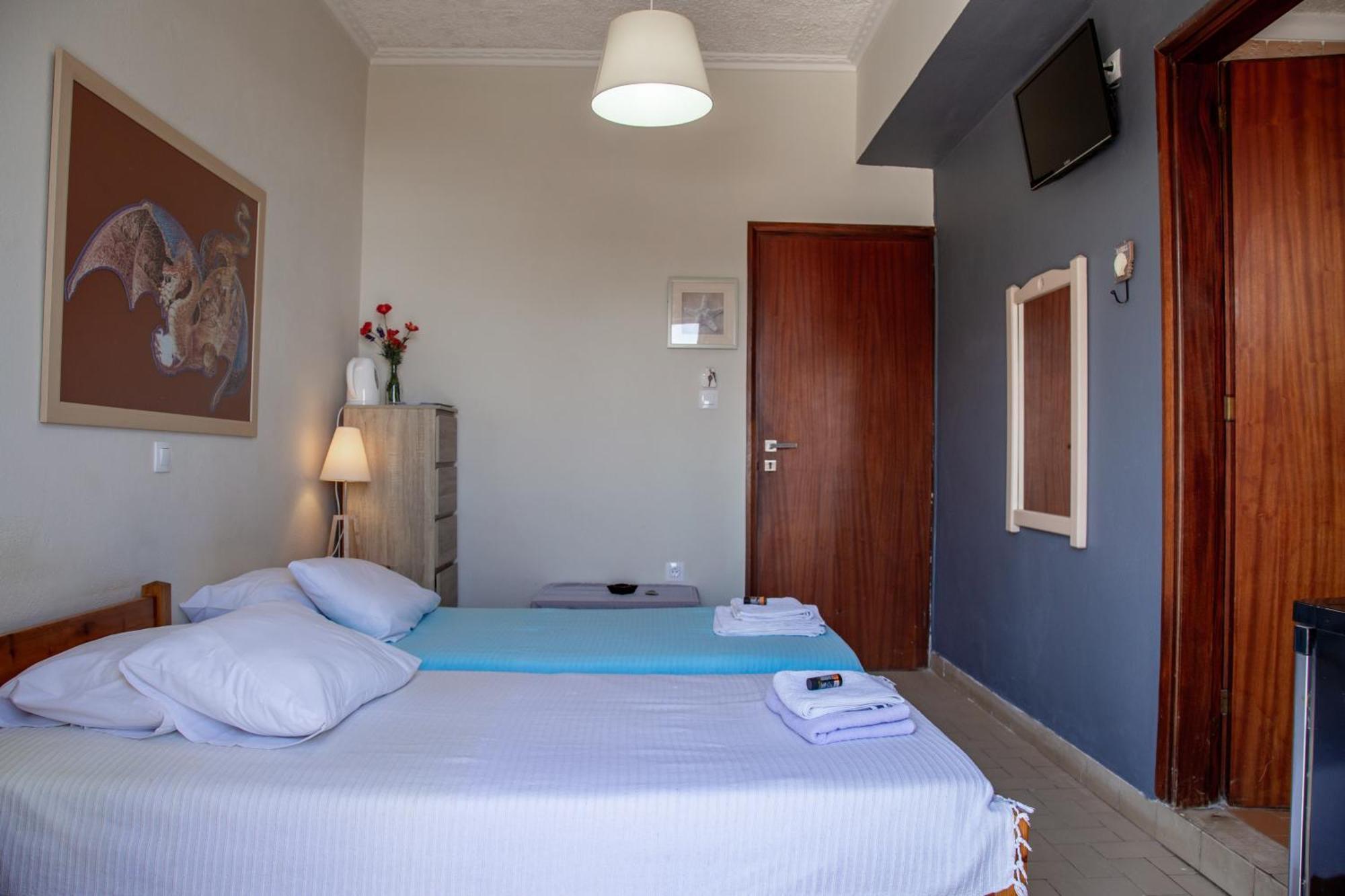 Nefeli Rooms Agia Marina Exteriör bild
