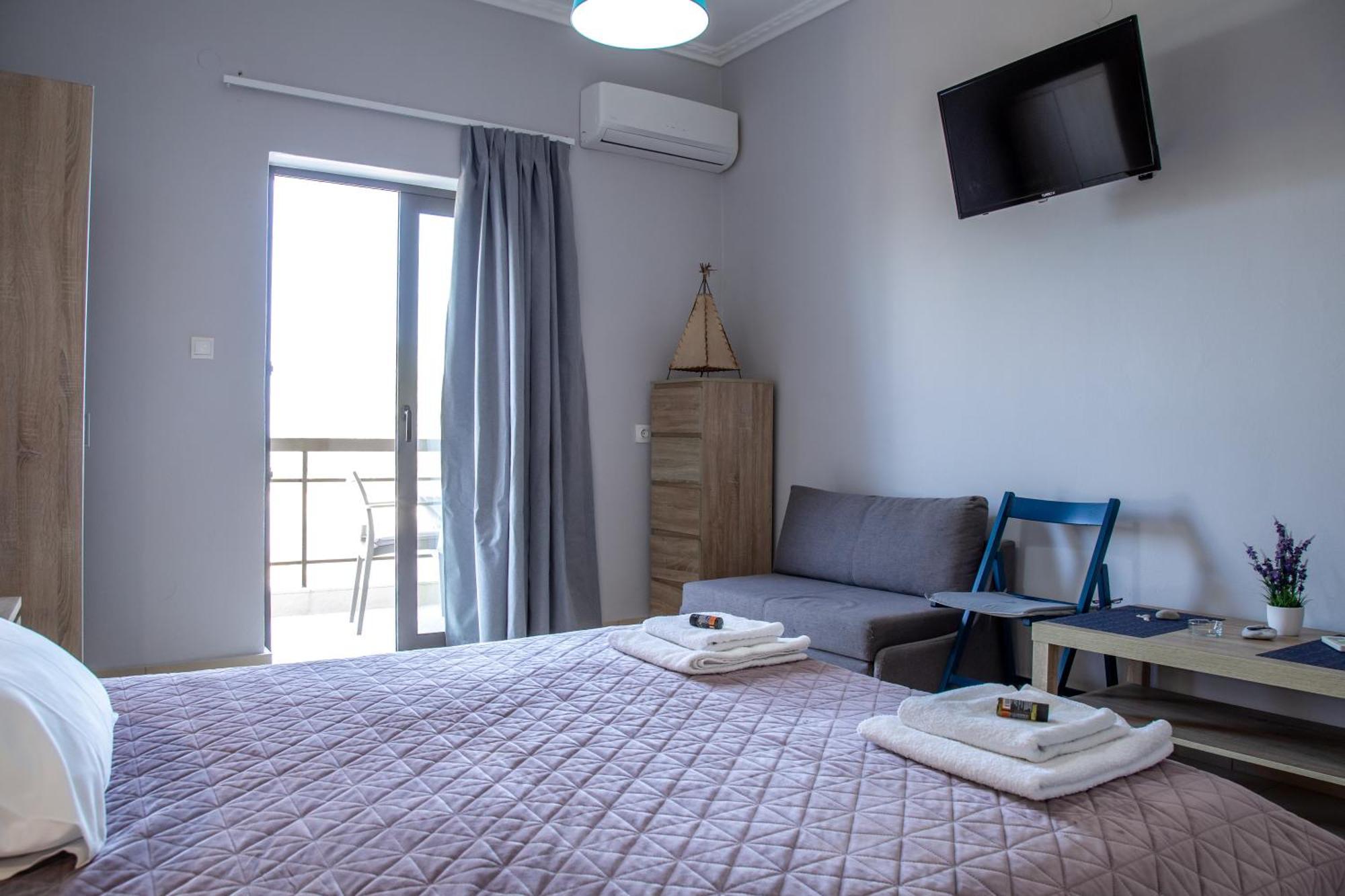Nefeli Rooms Agia Marina Exteriör bild