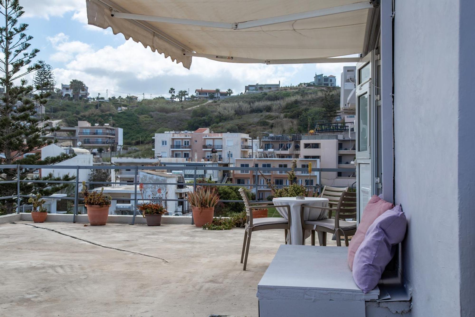 Nefeli Rooms Agia Marina Exteriör bild