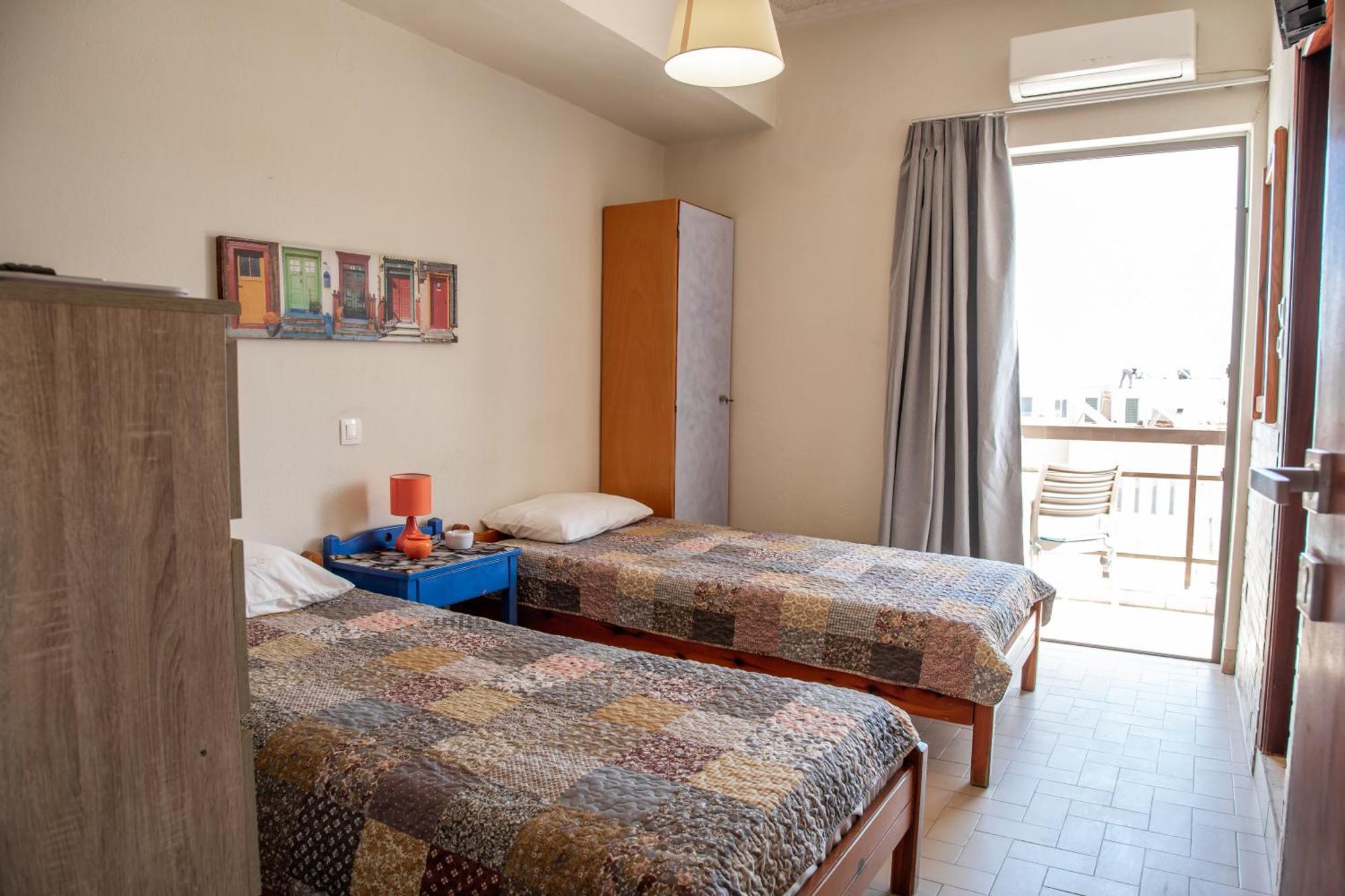 Nefeli Rooms Agia Marina Exteriör bild