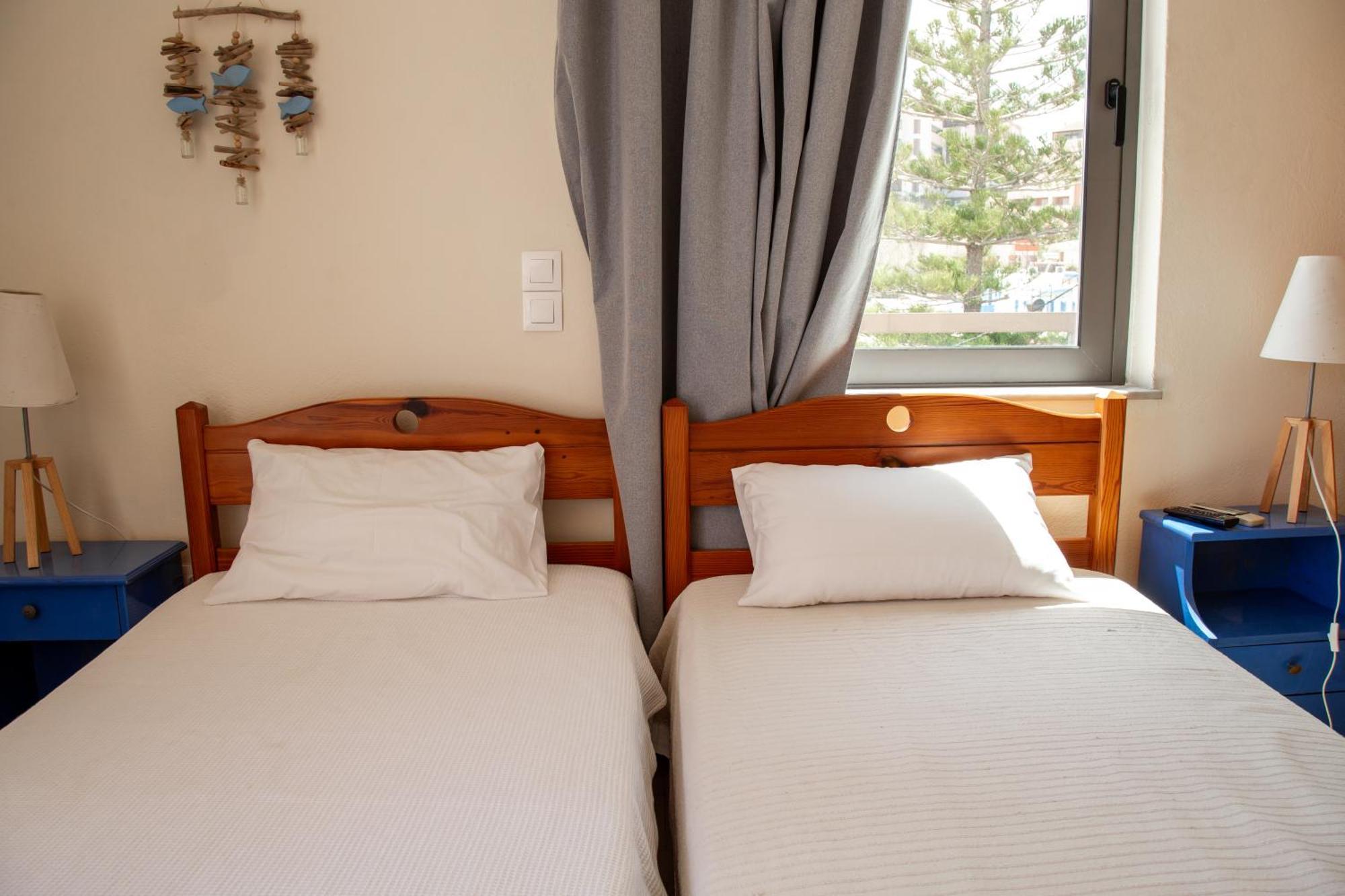 Nefeli Rooms Agia Marina Exteriör bild
