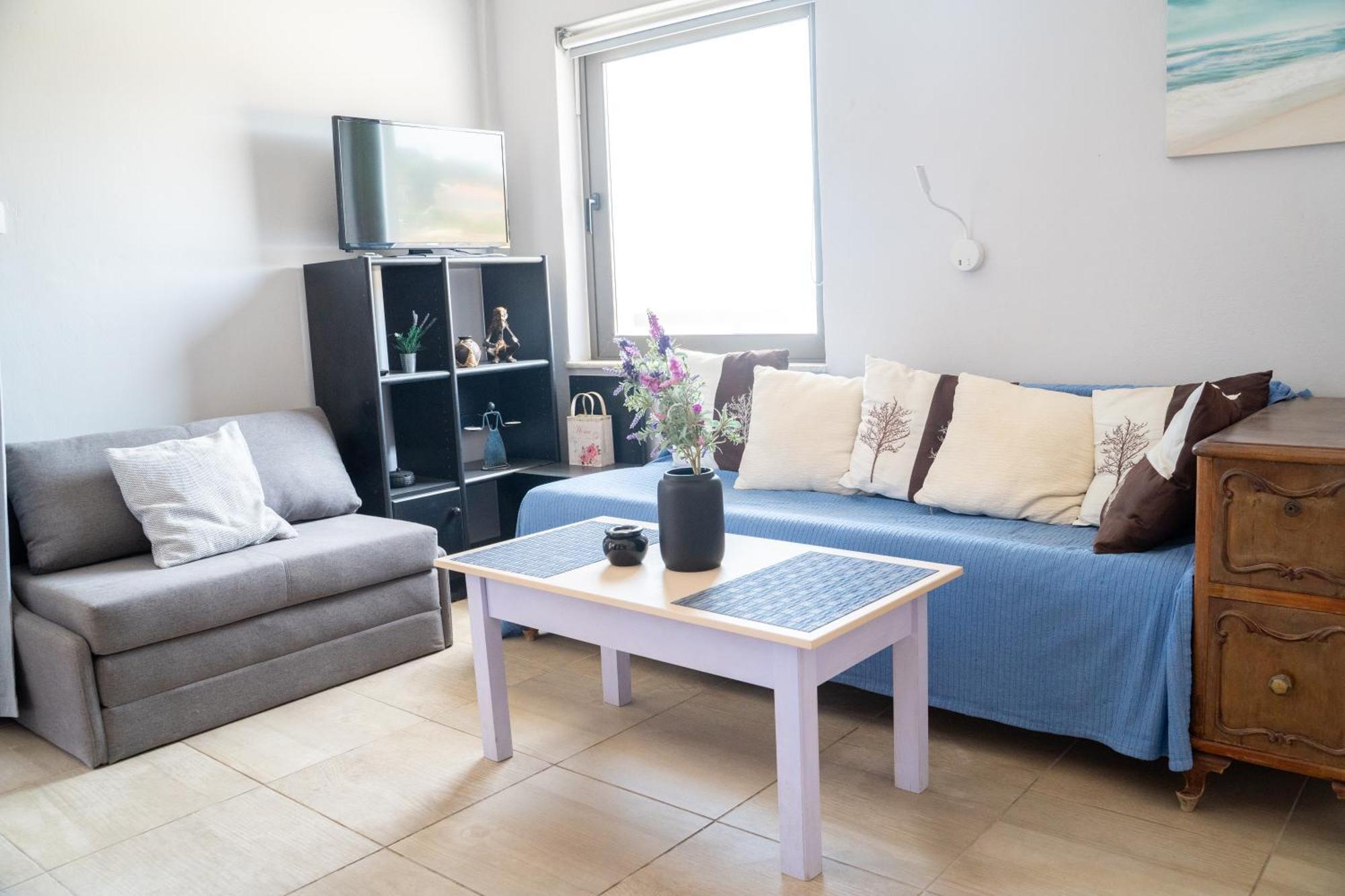 Nefeli Rooms Agia Marina Exteriör bild