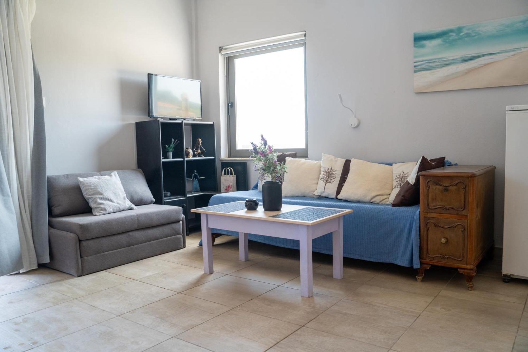Nefeli Rooms Agia Marina Exteriör bild